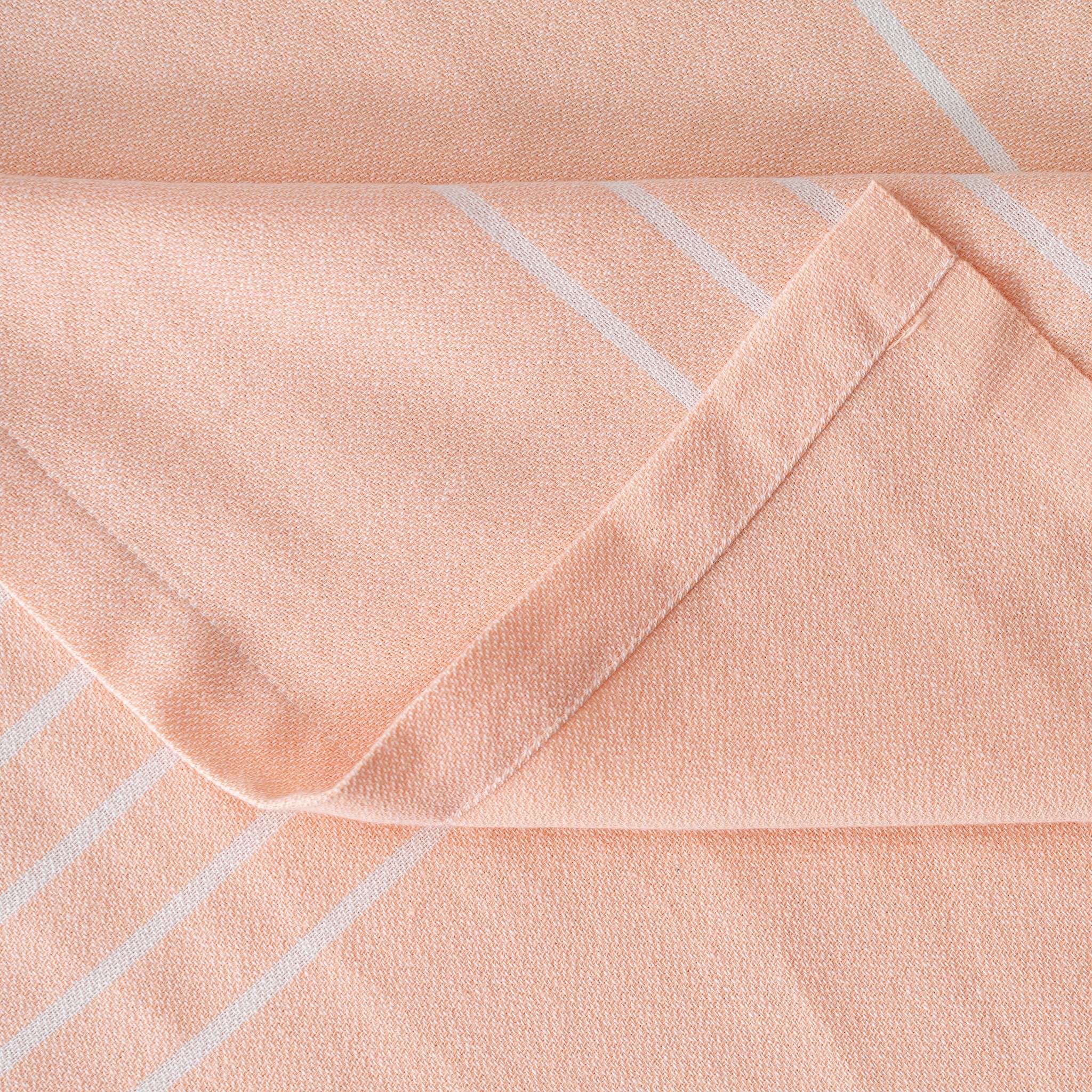 #color_peach- lucy