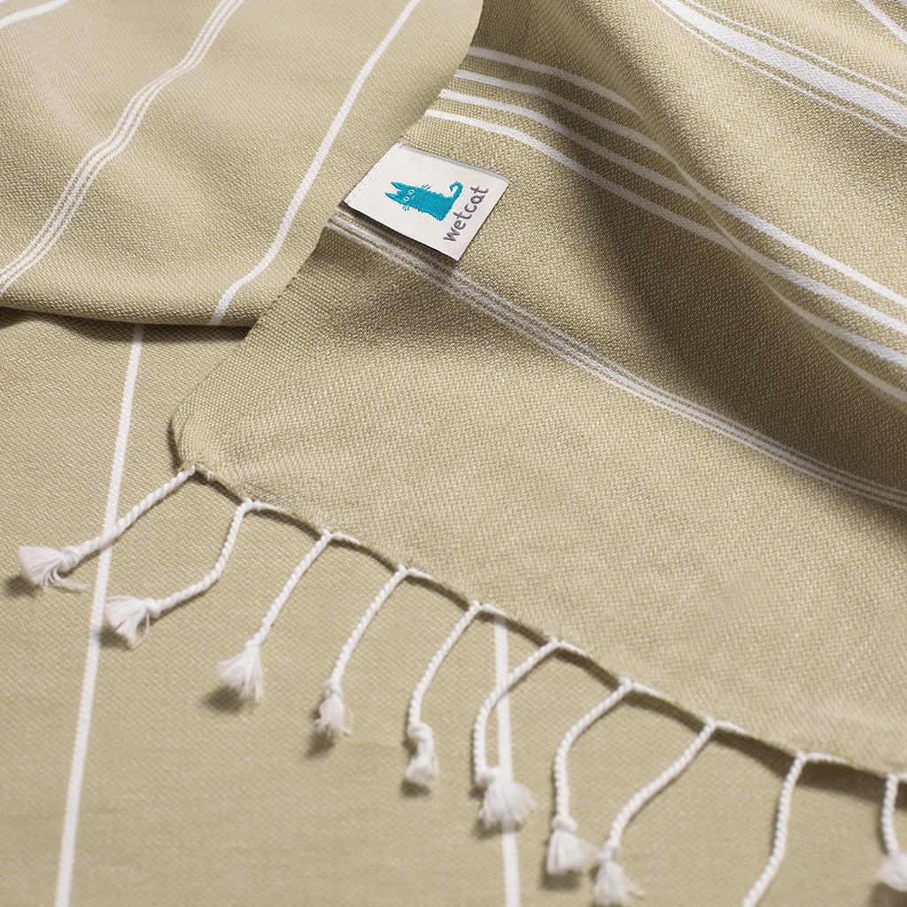 #color_pale olive green